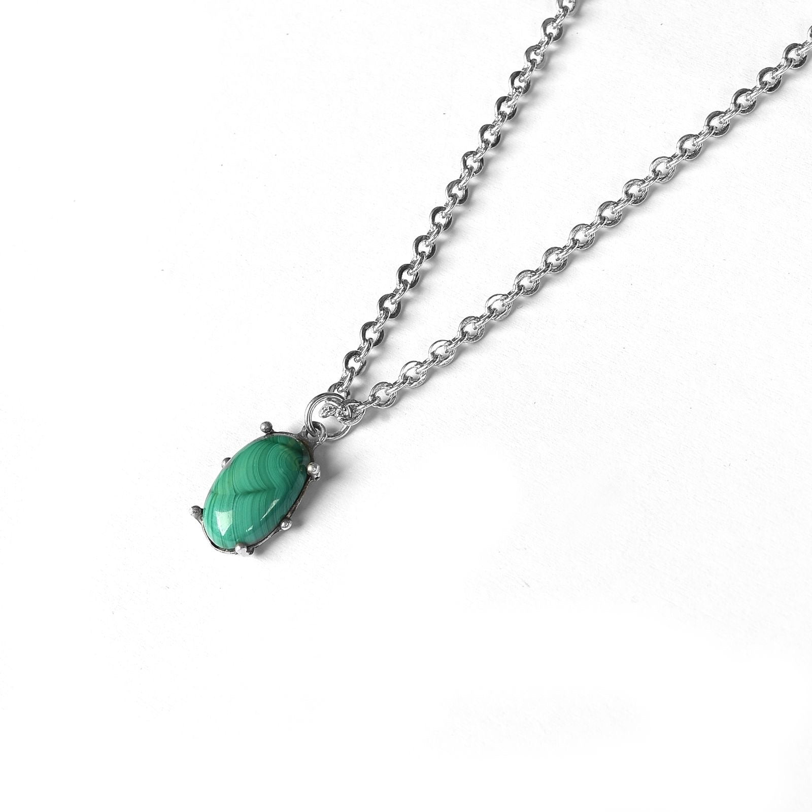 The oval matrix necklace