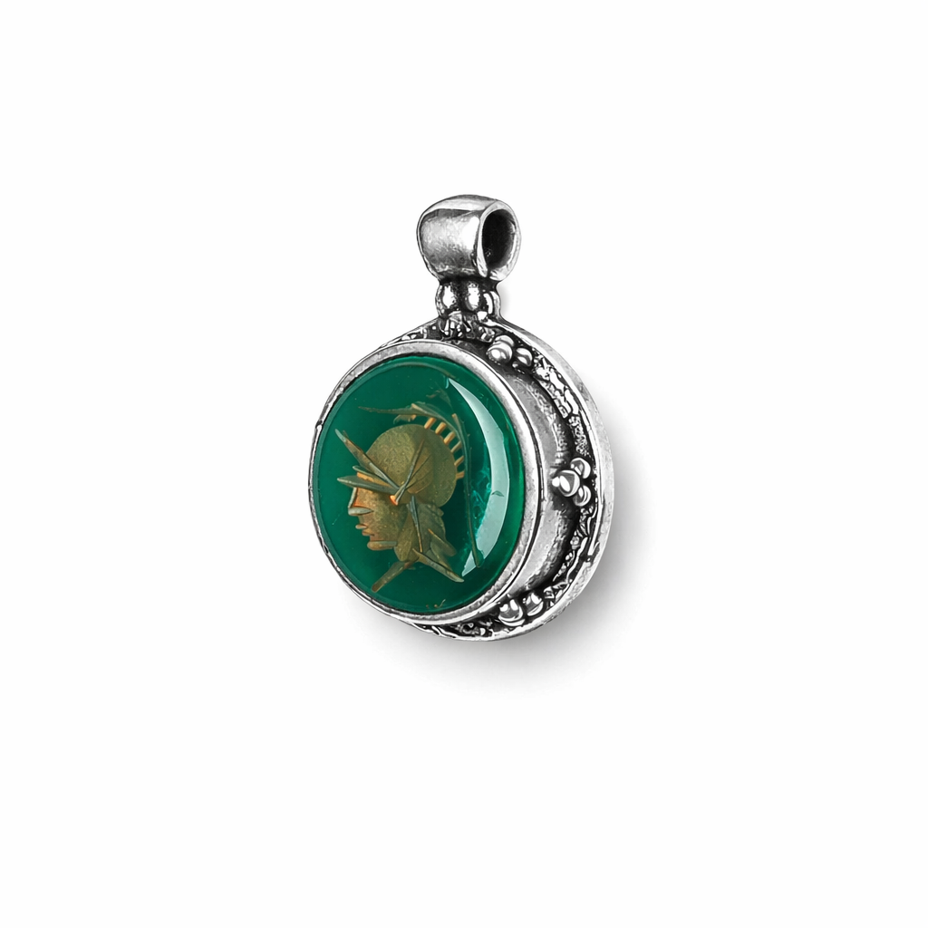 Gilded Cameo Pendant | Green Agate
