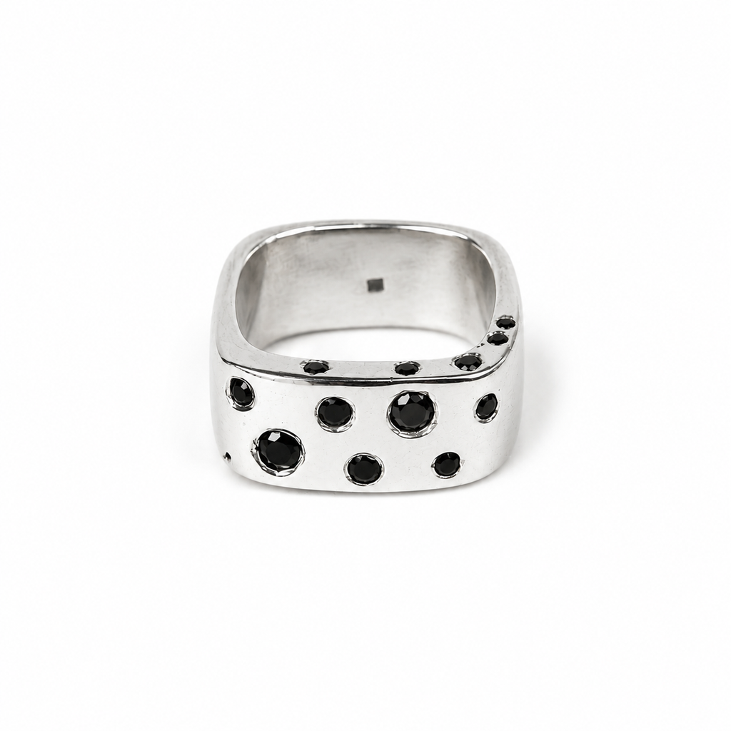 Dot Set Square Ring