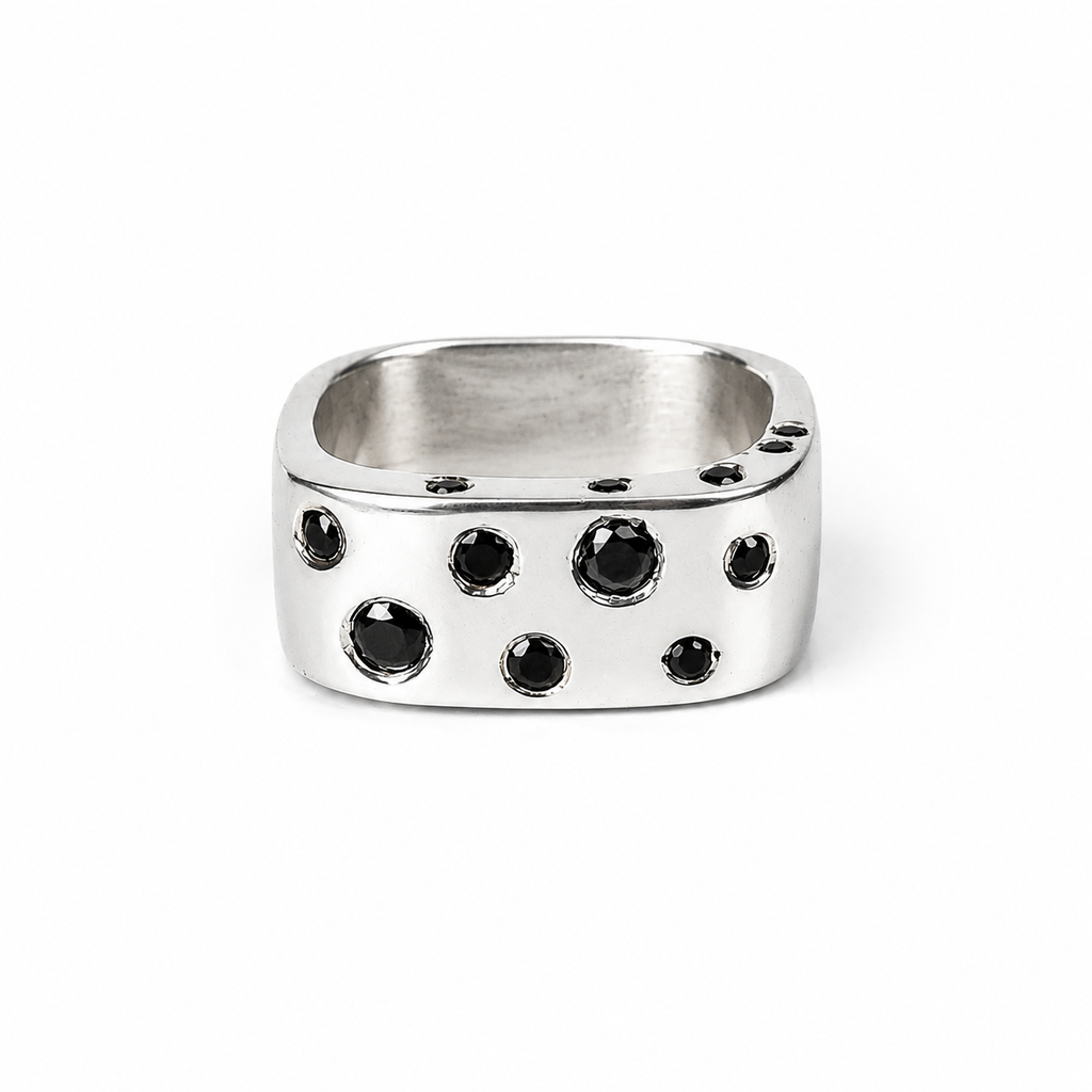 Dot Set Square Ring