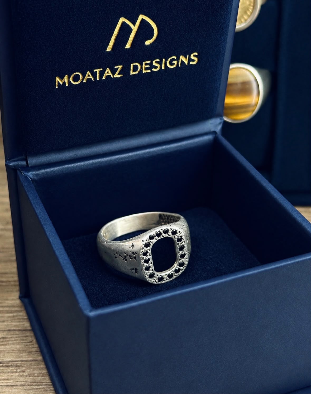 Minimalist Oval Ring